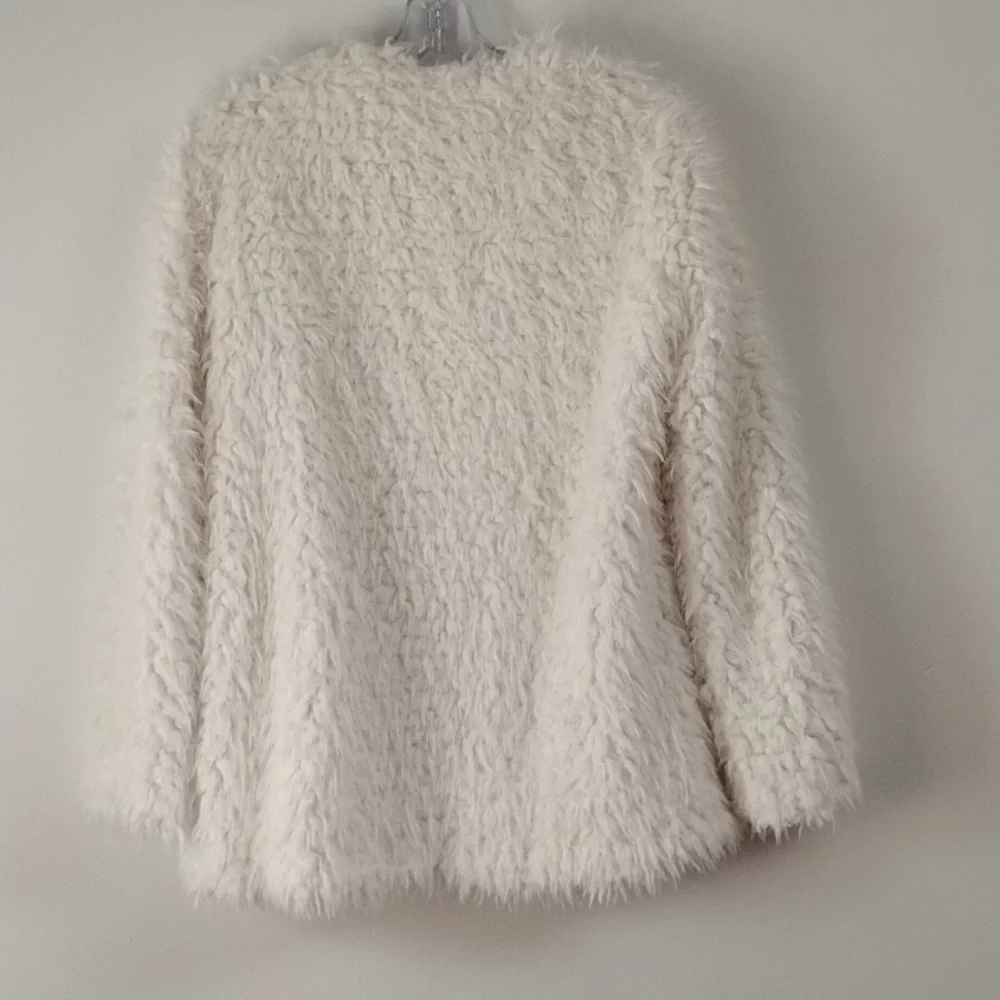 XXI White Faux‎ Fur Mob Wife Statement Jacket